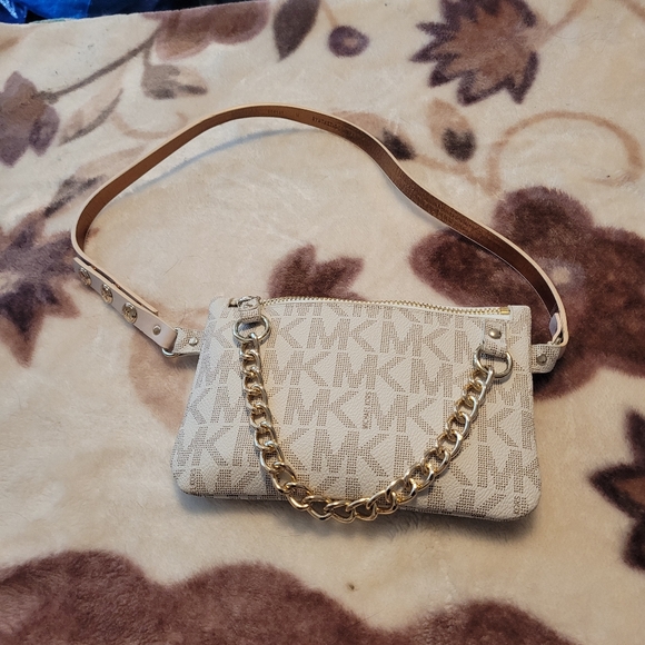 NEW MICHAEL KORS BELT/BAG - Picture 2 of 4
